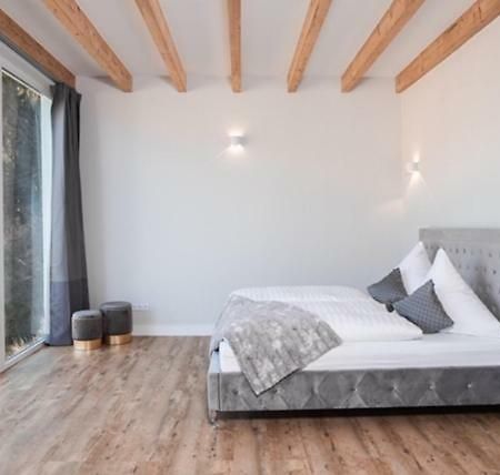 Ferienwohnung Otto-Dill-Halle Elmstein Extérieur photo
